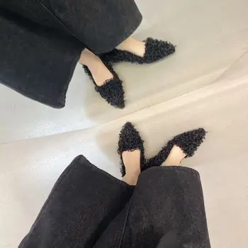 Moda Kadın Pompaları Sivri Burun Kürk Tasarım Sığ Kayma İnce Düşük Topuklu Elbise Ayakkabı Siyah Beyaz Sonbahar Bahar Ofis Pompaları
