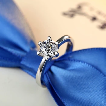 925 Ayar gümüş Lüks kristal elmas yüzük kadın için 18K Altın kaplama Moda Parti Düğün Aksesuarları Takı Hediyeler
