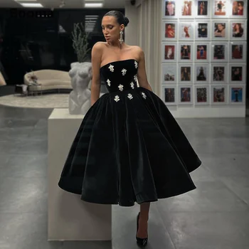 Booma Siyah Kadife Midi balo kıyafetleri 2022 Straplez Kristaller Pilili Kadife Örgün Parti Elbiseler Çay Boyu A-Line Abiye giyim