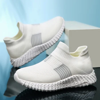2022 Çocuk Çorap Ayakkabı Erkek Örgü Nefes Rahat Yürüyüş Sneakers Kızlar Hafif Yürümeye Başlayan Beyaz spor ayakkabılar Düşük Üst kaymaz
