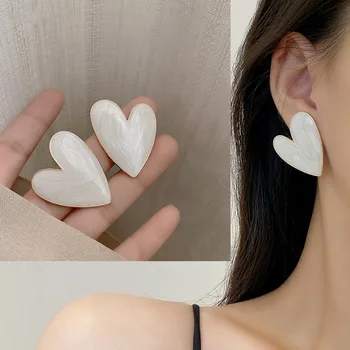Beyaz Renk Büyük Kalp Saplama Küpe Kadınlar için Kız Kore Aşk Damla Sır Estetik Günlük Yaşam Minimalist Takı Piercing Kulak