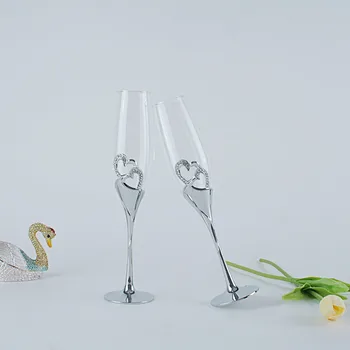 2 Adet / takım Kristal Düğün Kızartma şampanya flüt kadehler Gözlük İçecek Kupası Parti Evlilik Şarap Dekorasyon Bardak Düğün Hediyeleri